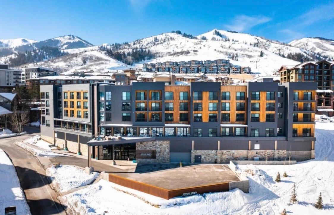 Slope Side Studio In The Heart Of Canyons Village With Heated Pool & Hot Tub! Park City Buitenkant foto