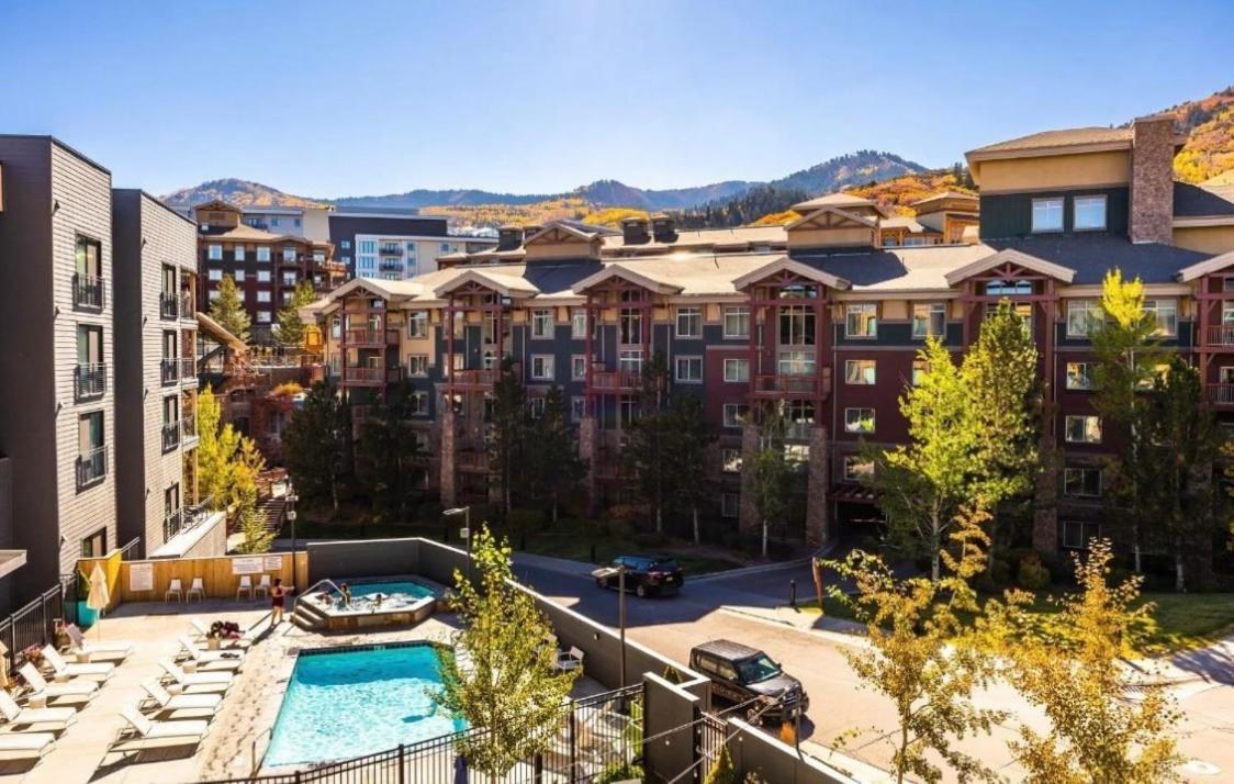 Slope Side Studio In The Heart Of Canyons Village With Heated Pool & Hot Tub! Park City Buitenkant foto