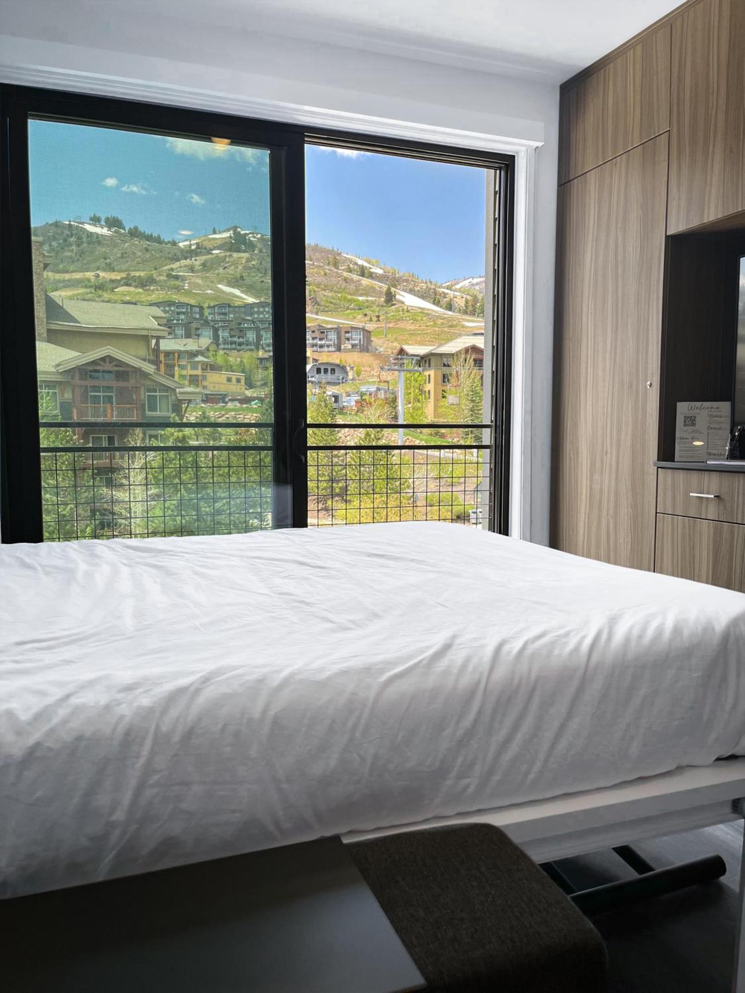 Slope Side Studio In The Heart Of Canyons Village With Heated Pool & Hot Tub! Park City Buitenkant foto
